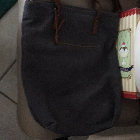 Handbag - Picture 2 of 2